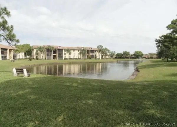 814 Sky Pine Way #G-2, Greenacres, FL 33415