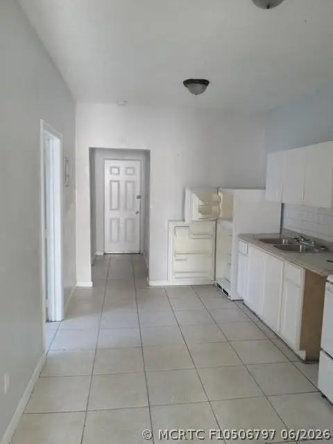 439 NW 18th Avenue, Fort Lauderdale, FL 33311 - #3