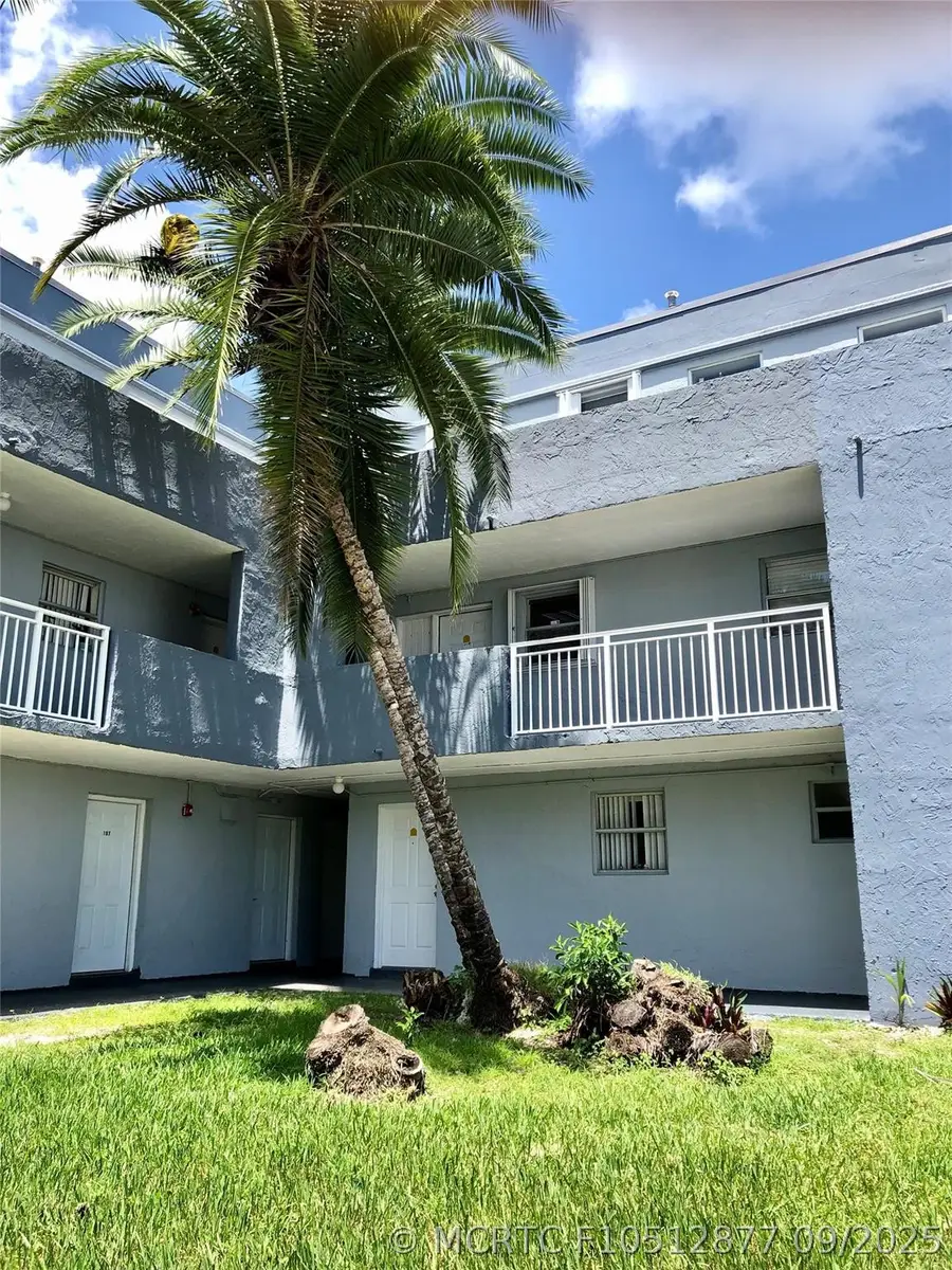 Address Withheld By Seller, Miami, FL 33172 - #3