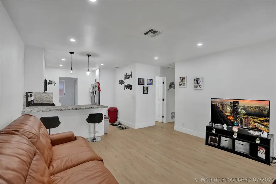 209 NE 9th Street, Pompano Beach, FL 33060 - #3