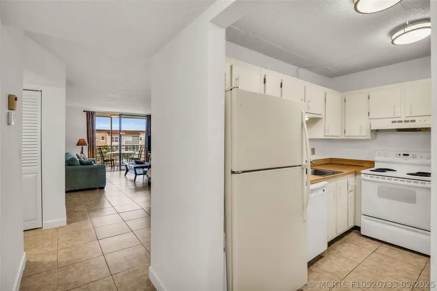 2840 Somerset Drive #403, Lauderdale Lakes, FL 33311 - #3