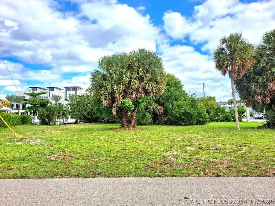 239 Hibiscus Avenue, Lauderdale By The Sea, FL 33308 - #3