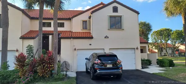 20 Via De Casas Sur #204, Boynton Beach, FL 33426