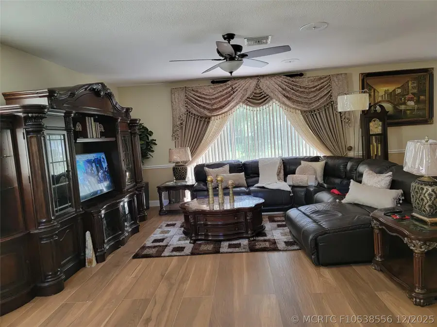 111 Berenger Walk, Royal Palm Beach, FL 33414 - #3