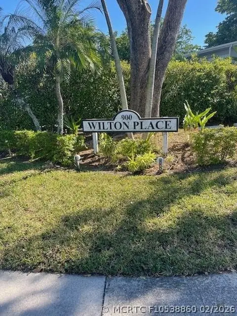 900 NE 26 Street #15, Wilton Manors, FL 33305