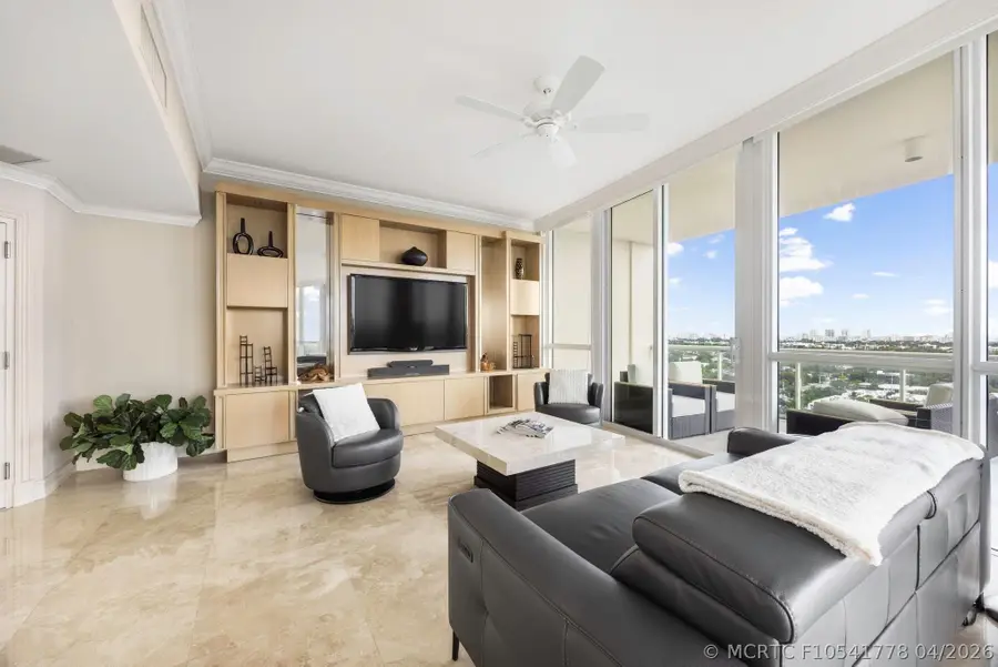 111 SE 8th Avenue #Ph-1701, Fort Lauderdale, FL 33301 - #2