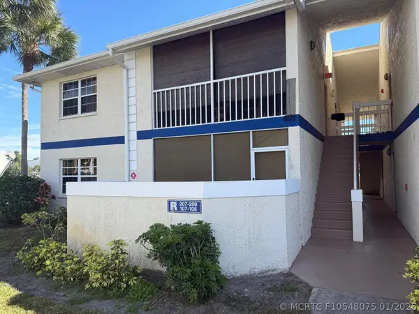 1531 SE Royal Green Circle #107, Port St Lucie, FL 34952