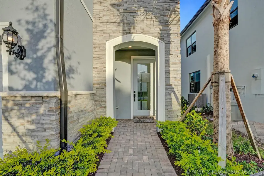 4422 Silverwood Lane S, Oakland Park, FL 33309 - #3