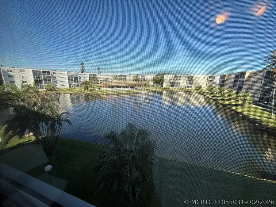 425 SE 11th Terrace #302, Dania Beach, FL 33004 - #2
