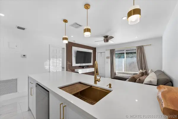883 NE 33rd Street, Oakland Park, FL 33334