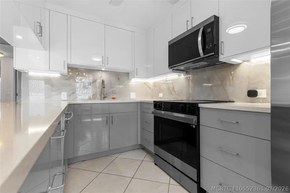 2122 Cambridge F #2122, Deerfield Beach, FL 33442 - #1