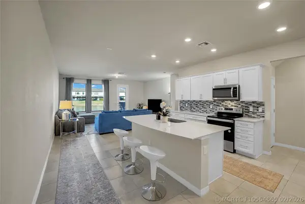 2293 S Appleton Circle, Oakland Park, FL 33309