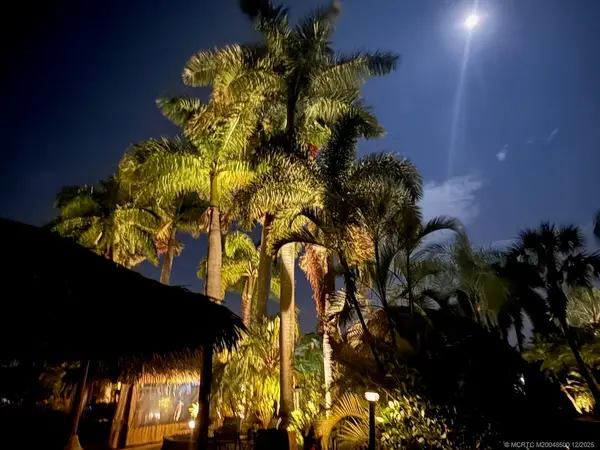 462 NW Sandtrap Lane, Port St Lucie, FL 34986