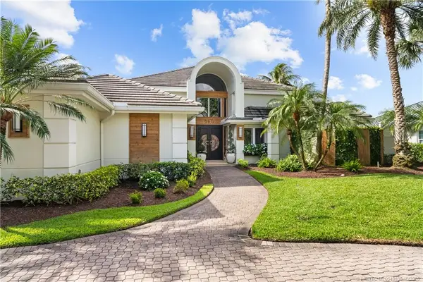 560 SW Bay Pointe Circle, Palm City, FL 34990