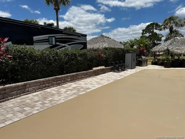 440 NW Sandtrap Lane, Port St Lucie, FL 34986