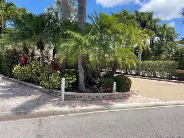 9 NW Boundary Drive, Port St Lucie, FL 34986