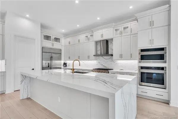 2989 SW Goldenglow Drive, Palm City, FL 34990