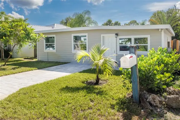 1073 NE Orange Avenue, Jensen Beach, FL 34957