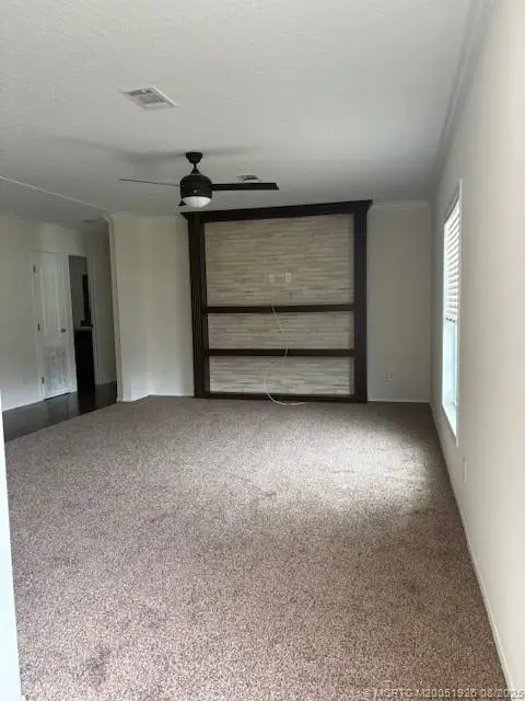 409 Oakmont Avenue, Moore Haven, FL 33471 - Image #2