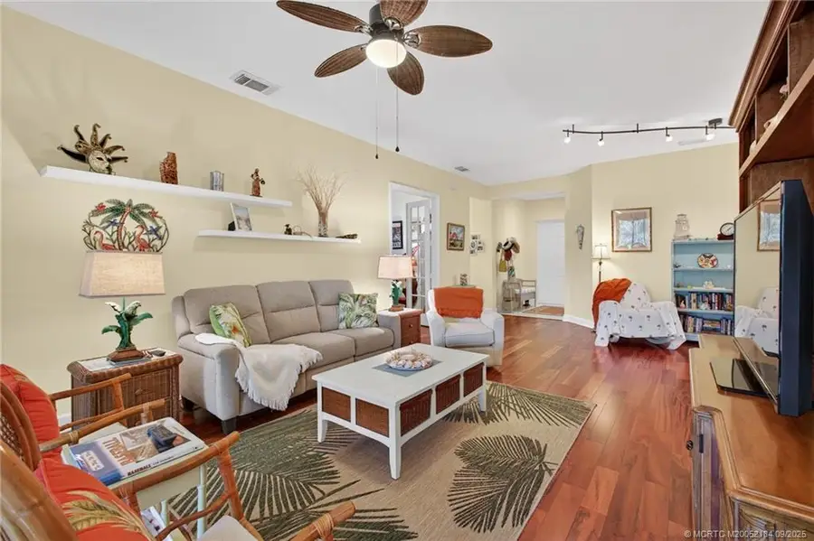 548 NE Canoe Park Circle, Port Saint Lucie, FL 34983 - Image #3