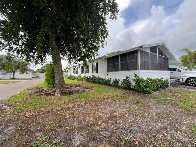 2200 NW 23rd Avenue, Boynton Beach, FL 33436 - Image #2