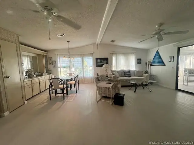 6221 S Ironwood Lane, Lantana, FL 33462 - Image #2