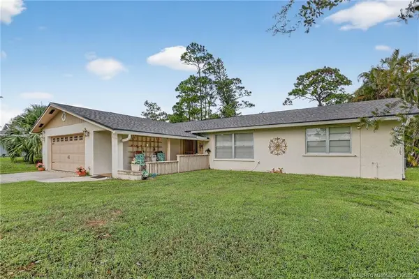 6299 SE Poinciana Lane, Hobe Sound, FL 33455