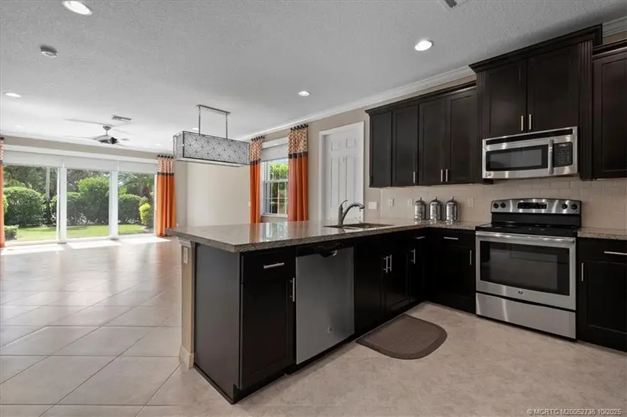 692 SW Glen Crest Way, Stuart, FL 34997 - Image #2