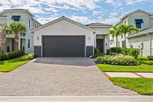 369 SE Fascino Circle, Port St Lucie, FL 34984