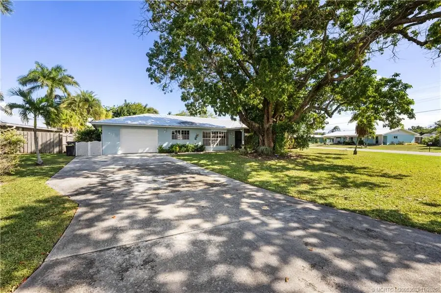 477 SE Seabreeze Lane, Port Saint Lucie, FL 34983 - Image #3