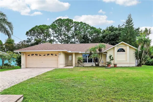 2579 SE Leithgow Street, Port St Lucie, FL 34952