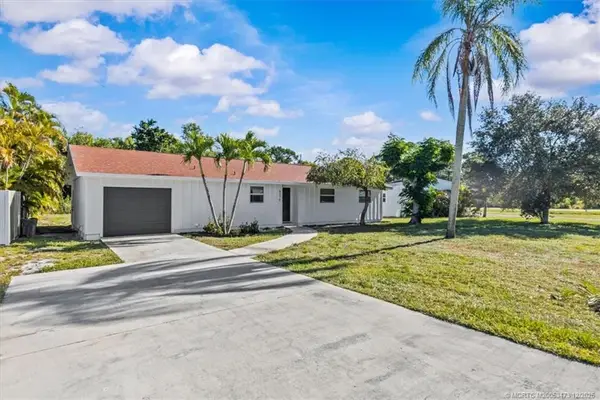 8379 SE Camellia Drive, Hobe Sound, FL 33455