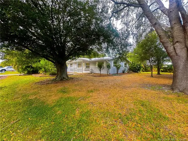 1739 SE Madison Street, Stuart, FL 34997