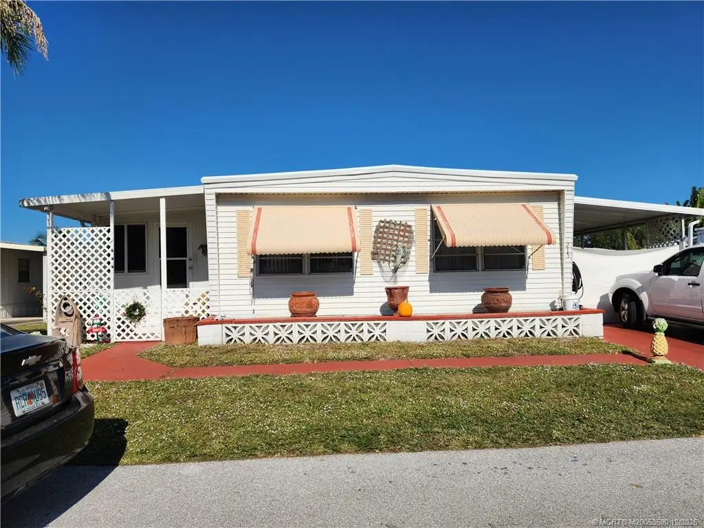 215 SE Trafalgar Terrace, Stuart, FL 34994 - #1