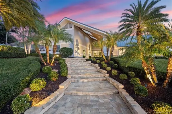 6266 SE Oakmont Place, Stuart, FL 34997