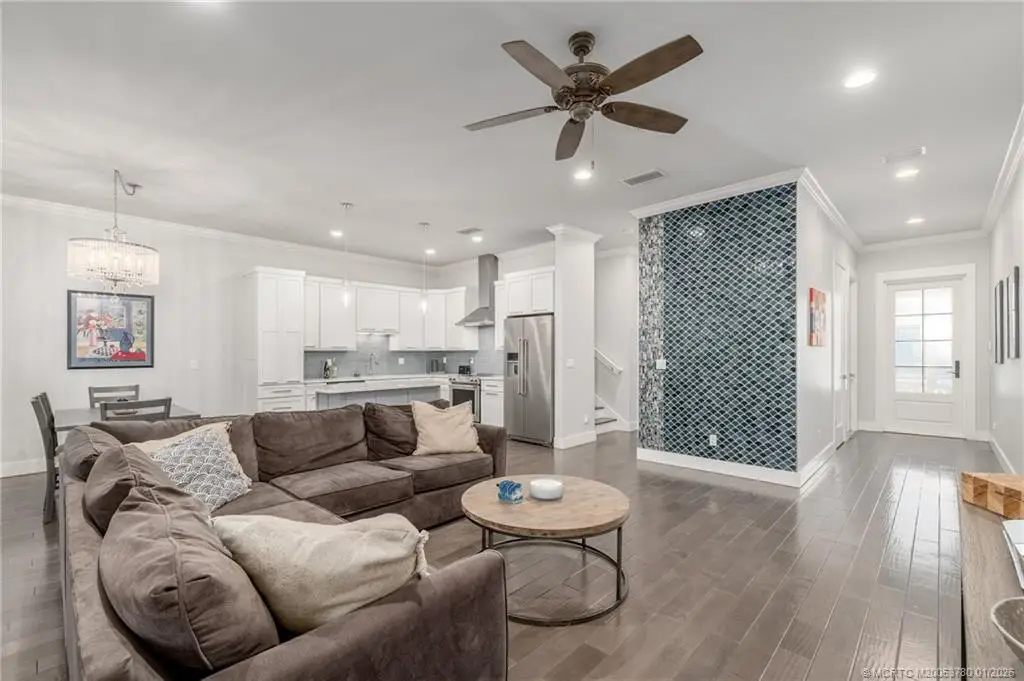 411 SE High School Avenue, Stuart, FL 34994 - Image #1