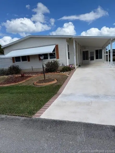 8204 E Bitterbush Lane, Port St Lucie, FL 34952