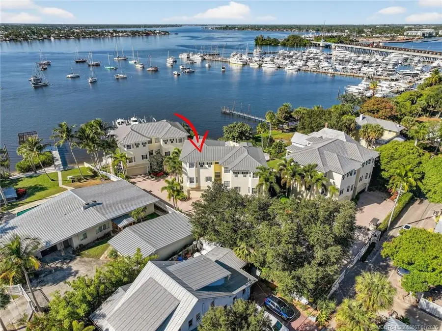 334 SW Atlanta Avenue Sw, Stuart, FL 34994 - Image #2