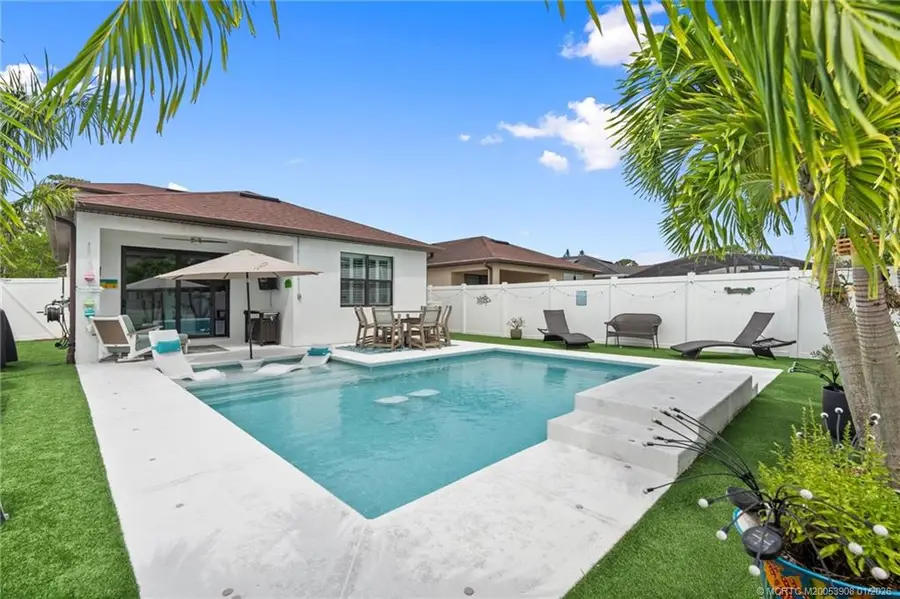 260 SE Via Visconti, Port Saint Lucie, FL 34952 - Image #2