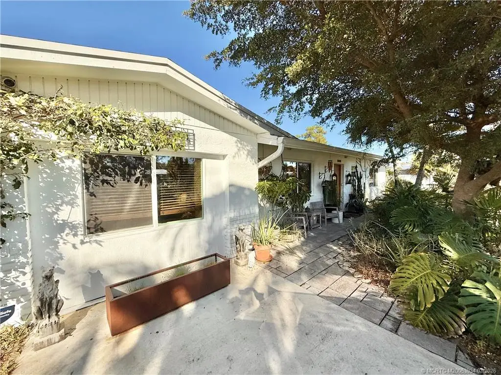 1092 SE Madison Avenue, Stuart, FL 34996 - Image #1