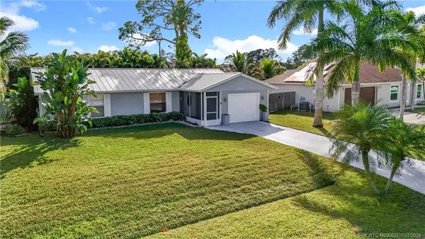 274 NE Glentry Avenue, Port St Lucie, FL 34983