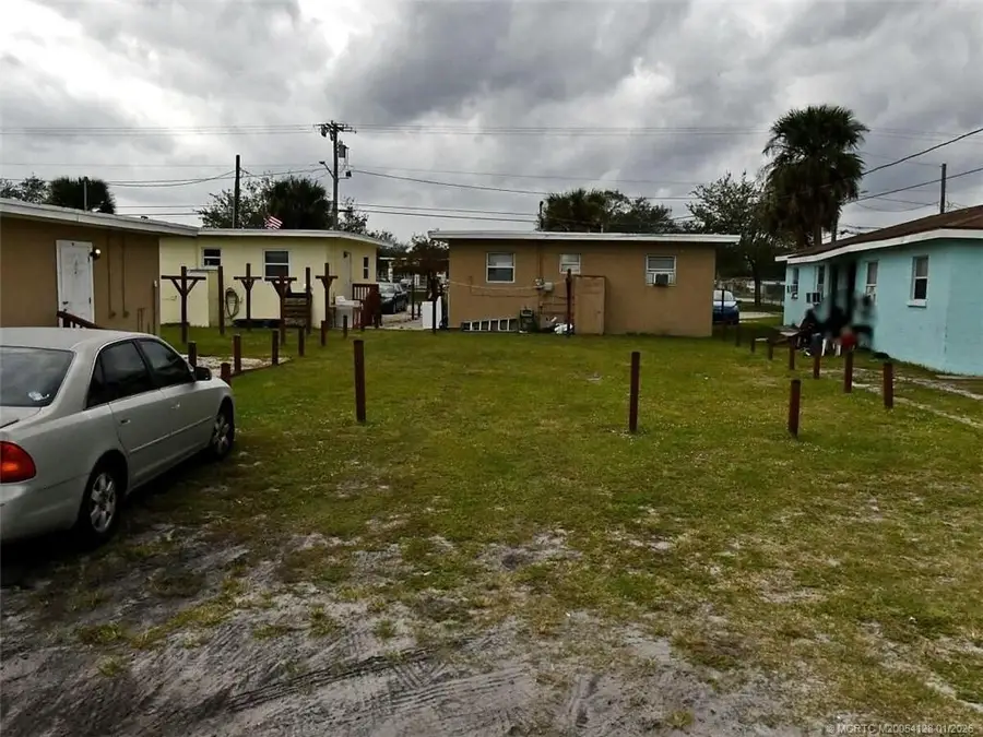 1211 N 16th Court, Fort Pierce, FL 34950 - Image #2