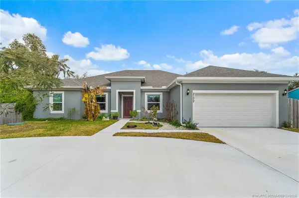 2172 SE South Buttonwood Drive, Port St Lucie, FL 34952