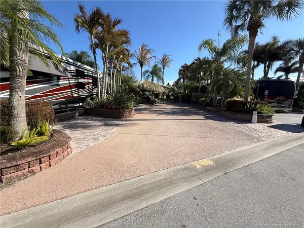 390 NW Boundary Drive, Port St Lucie, FL 34986