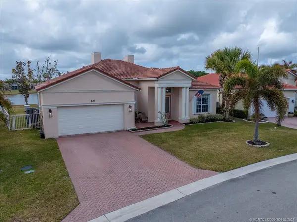 625 SW Long Key Court, Port St Lucie, FL 34986