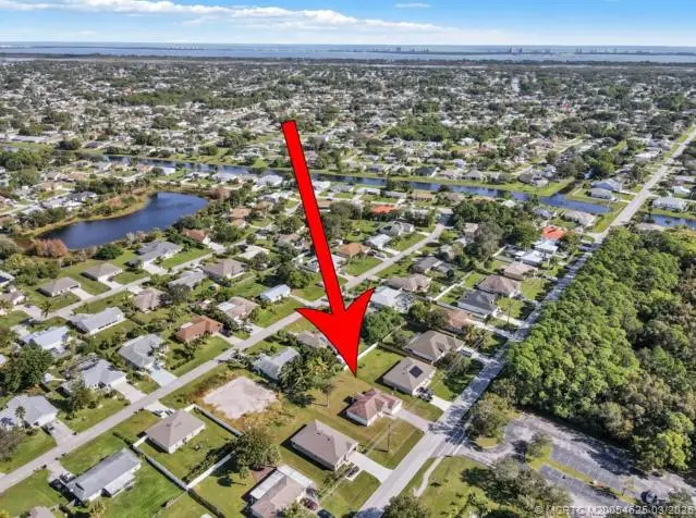 2361 SE Mariposa Avenue, Port Saint Lucie, FL 34952 - #2