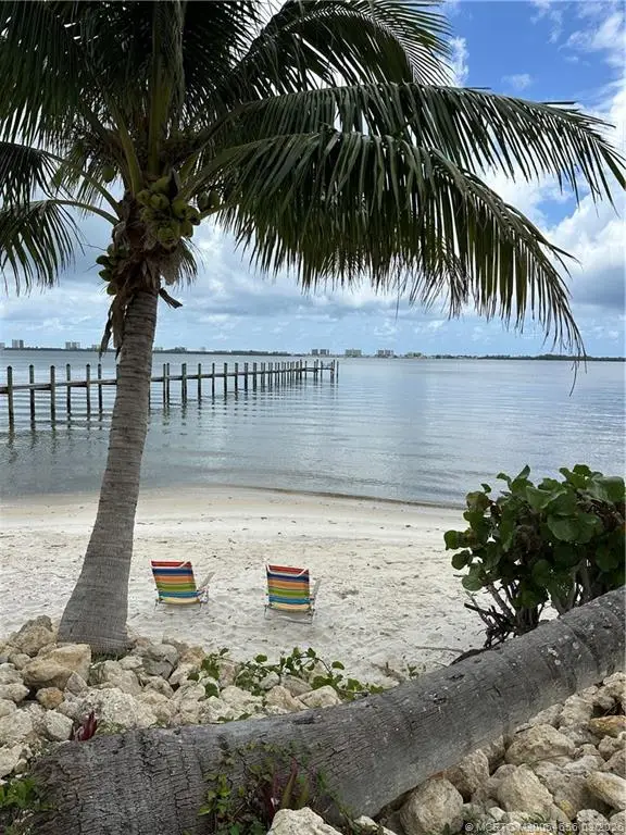 4490 NE Indian River Drive, Jensen Beach, FL 34957