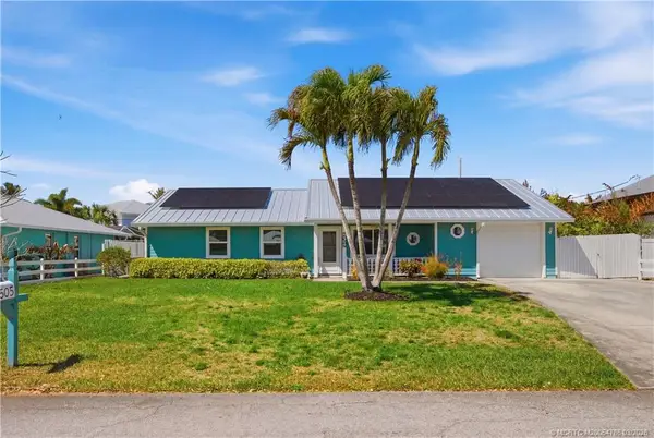 5605 SE Matousek Street, Stuart, FL 34997