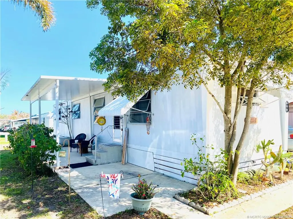 608 Garden View Way Ne, Jensen Beach, FL 34957 - #1