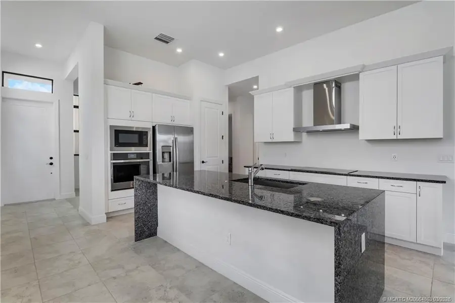 120 SE Cortile Enza, Port Saint Lucie, FL 34952 - #3